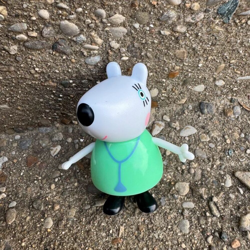 Dr Polar Bear Peppa Pig Figure Toy Rare